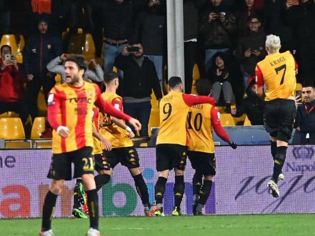 Soi kèo bóng đá Benevento vs Napoli, 25/10/2020 - Serie A