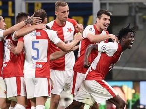 Soi kèo bóng đá Slavia Prague vs Bayer Leverkusen, 30/10/2020 - Europa League