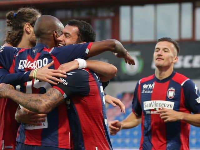 Soi kèo bóng đá Udinese vs Crotone, 16/12/2020 - Serie A