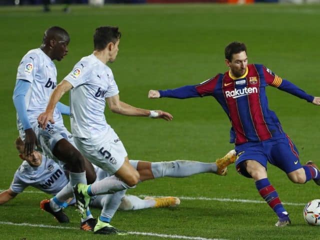 Soi keo bong da Valencia vs Barcelona, 3/05/2021 - La Liga