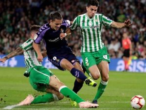 Soi kèo bóng đá Real Valladolid vs Real Betis, 2/05/2021 - La Liga