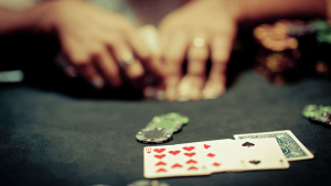 Vài khuyết điểm trong khi chơi Poker