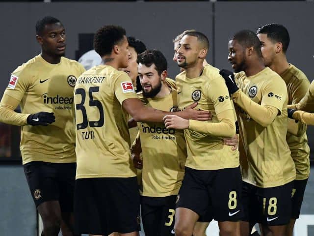 Soi kèo bóng đá Eintracht Frankfurt vs Freiburg, 22/05/2020 - Bundesliga