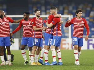 Soi kèo bóng đá Rayo Vallecano vs Granada, 30/08/2021 - La Liga