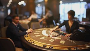 Kinh nghiệm đặt cược trong Baccarat mà người mới cần học được
