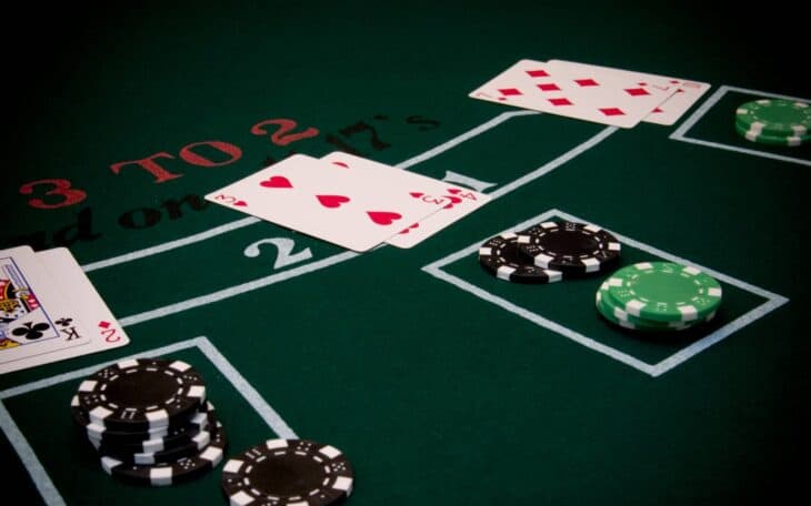 Làm sao để giành chiến thắng từ trò chơi Blackjack dễ hơn?