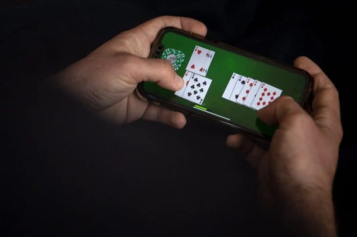 Làm thế nào để thắng trong Poker: Các mẹo hữu ích cho người mới