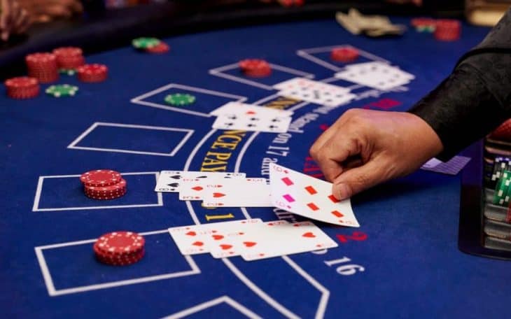 Luôn giành lấy ưu thế lớn khi chơi Blackjack với những kinh nghiệm sau