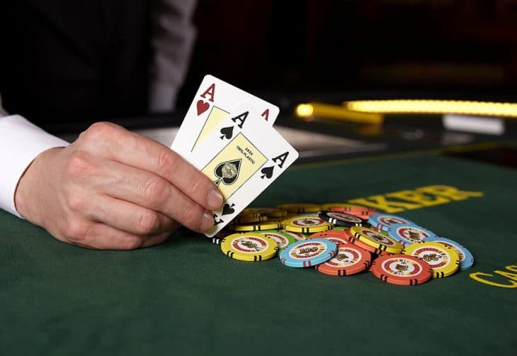 Những yếu tố giúp bạn chơi Poker luôn thắng cược mà bạn nên biết đến