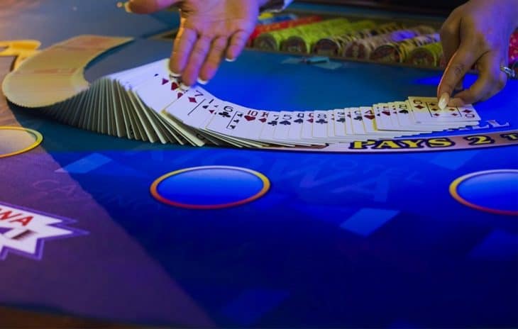 Cách tham gia chơi Blackjack và bốc bài đúng cách cho người mới?